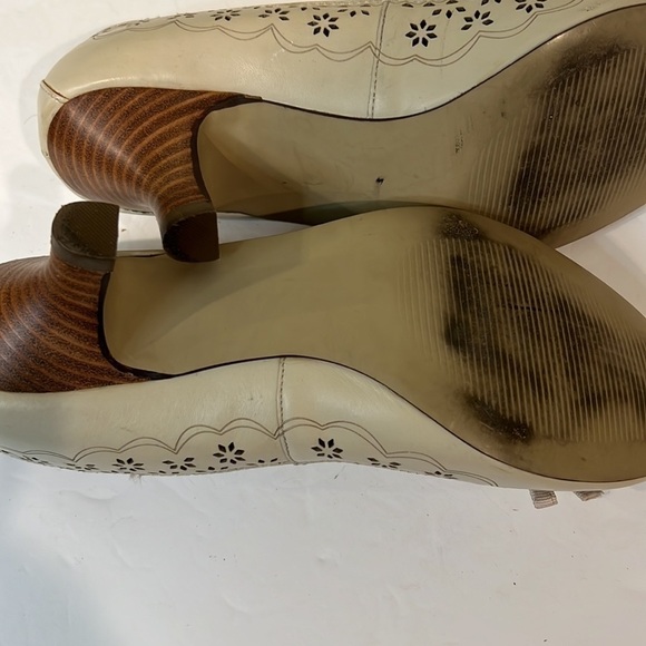 Victoria Spenser Beige Peep Toe Heels Size 8 - Picture 7 of 8